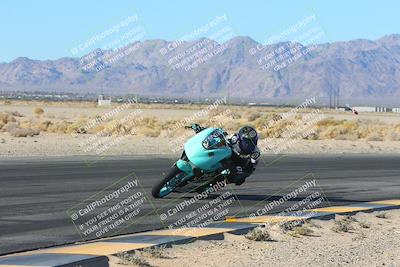 media/Jan-10-2025-CVMA Friday Practice (Fri) [[489e0da257]]/Group 4 and Trackday/Session 2 (Turn 4 Inside)/